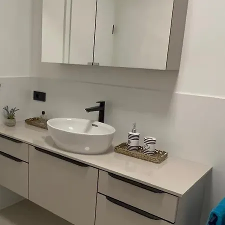 Premium Sea View Apartment *