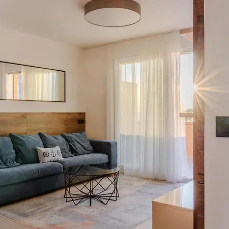 Premium Sea View Apartment *